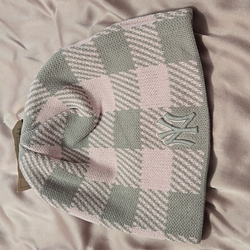 47 Brand Ny Yankees Beanie Hat - Ladies - Pink And Gray - NWT
